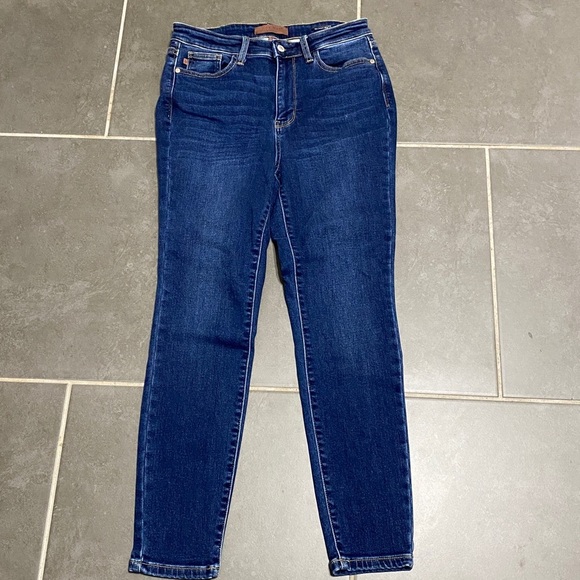 Judy Blue skinny fit jeans. 11/30 - Picture 5 of 6